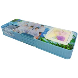 Double Decker Magnetic Pencil box with Calculator,Sharpner(print color may vary)